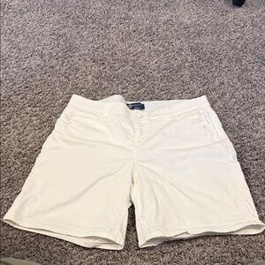 Democracy Women's Off-White Shorts